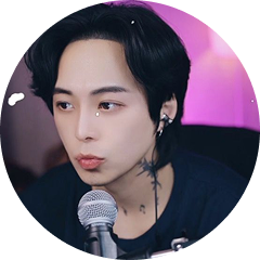 처음엔 감으로만 콘텐츠를 만들다가 방향성을 잡지 못해 답답했는데, 체계적인 분석과 피드백을 받으면서 확실히 결과가 달라졌습니다.